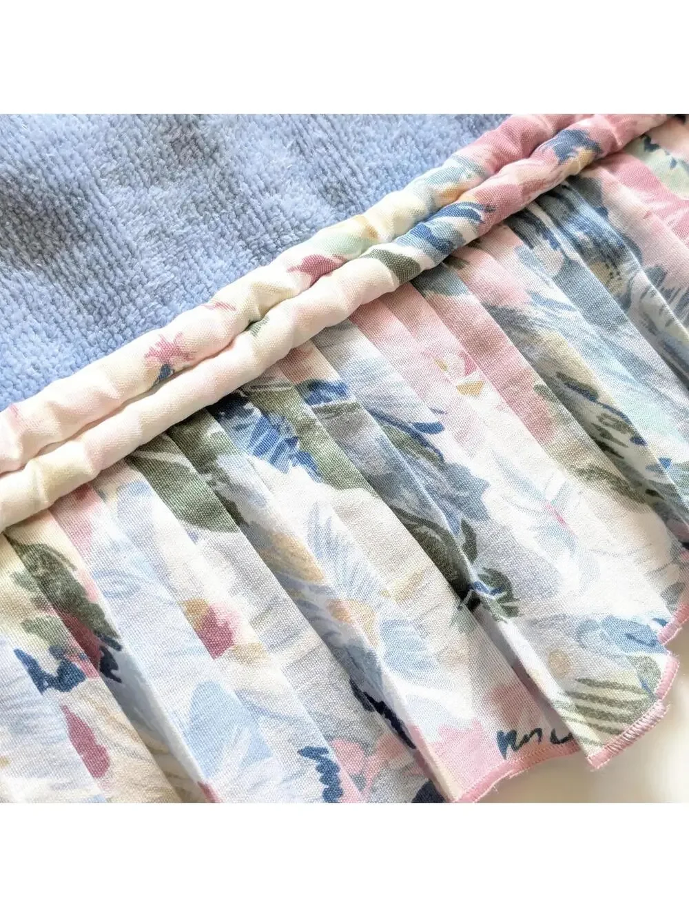 Vintage Blue Washcloth Set with Pleated Floral Fabric Trim
